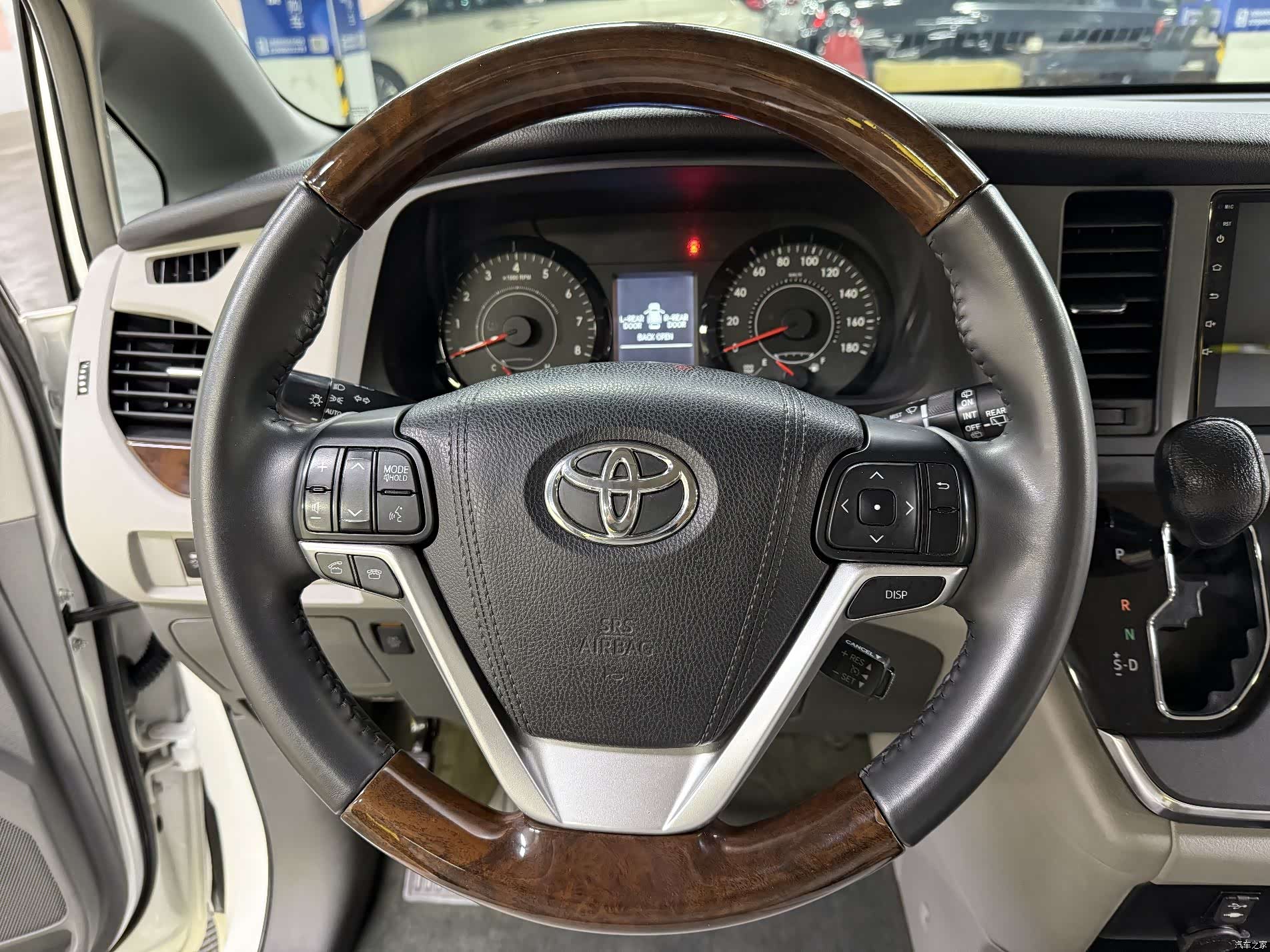 Toyota Sienna, 2015 40