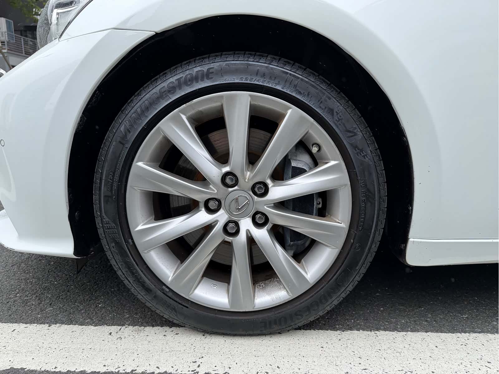 Lexus IS, 2016 9