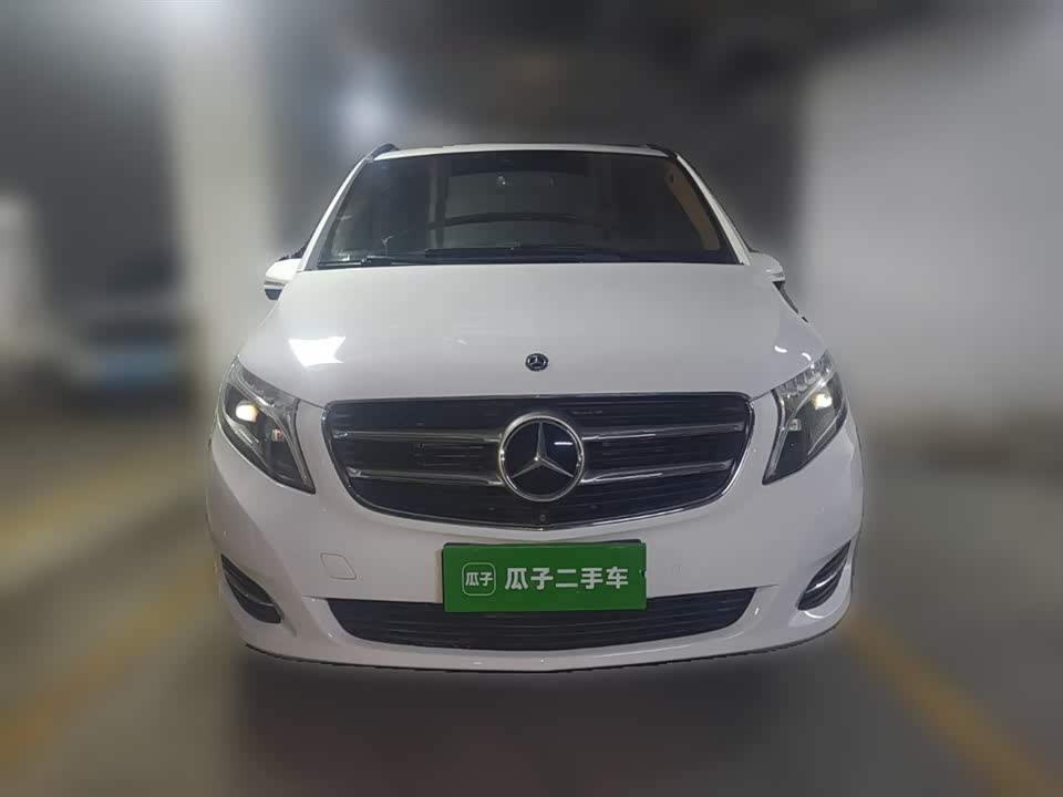 Mercedes-Benz V-class