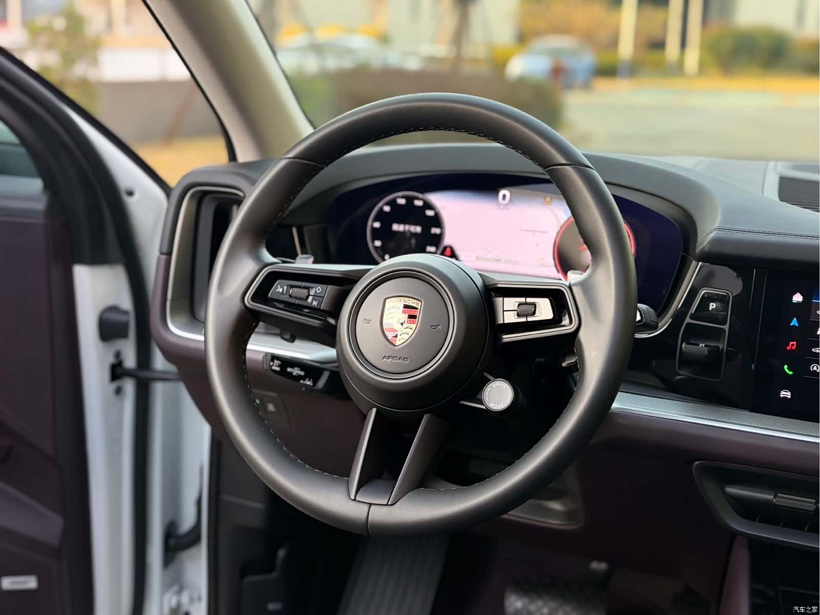 Porsche Cayenne, 2024 11