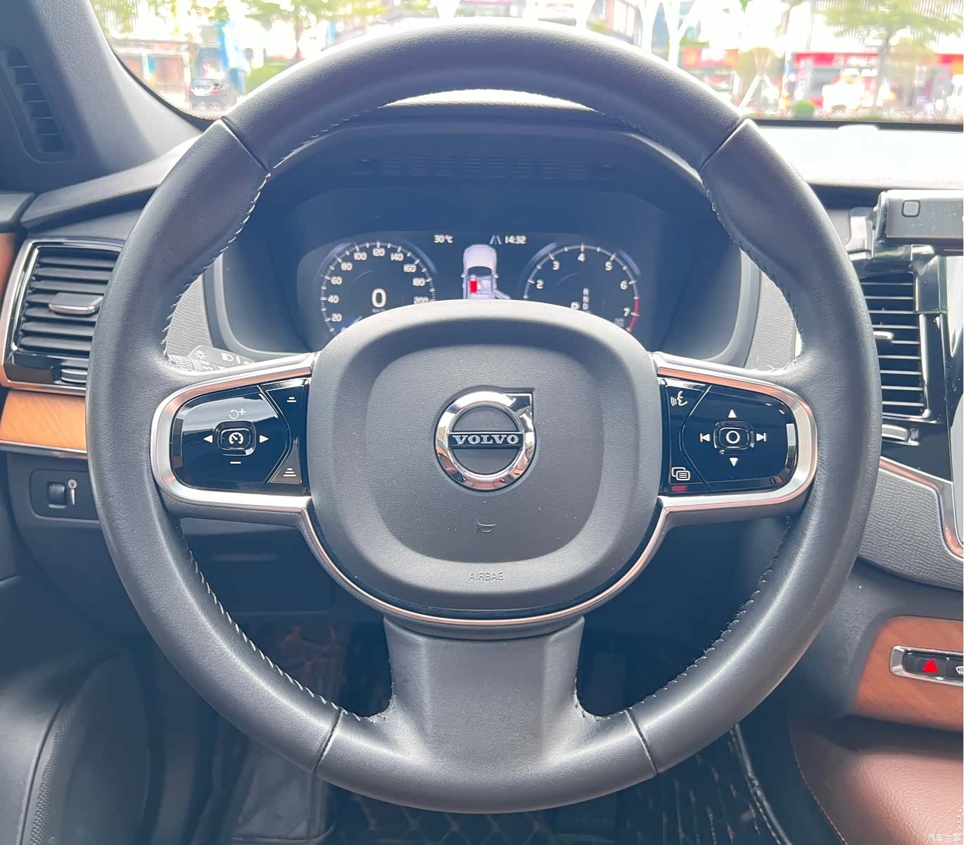 Volvo XC90, 2020 13