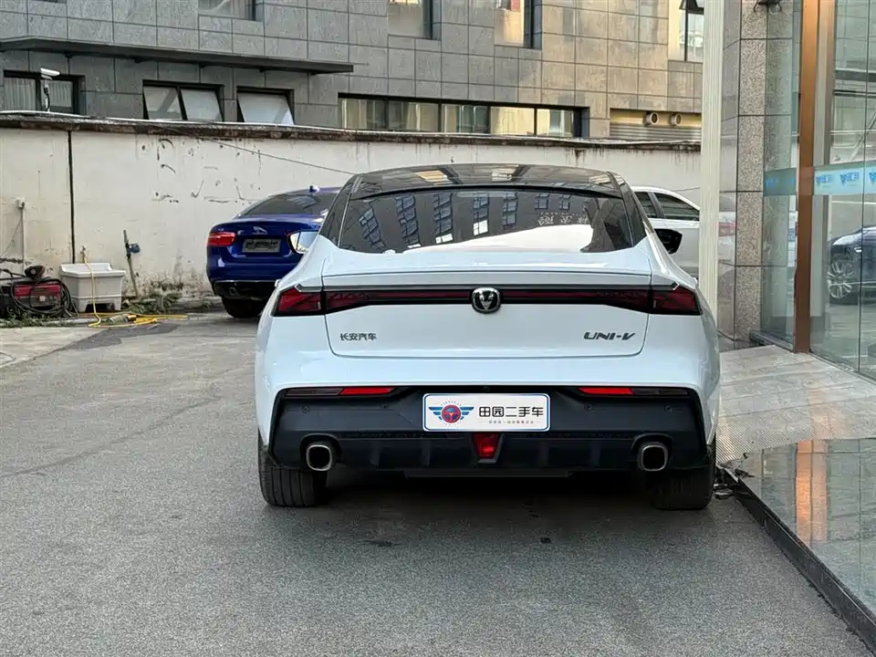 Changan UNI-V