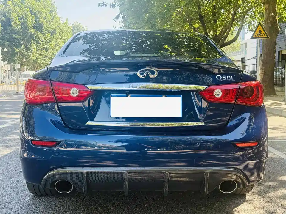 Infiniti Q50L