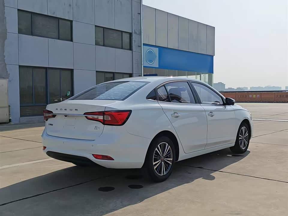 Roewe i5