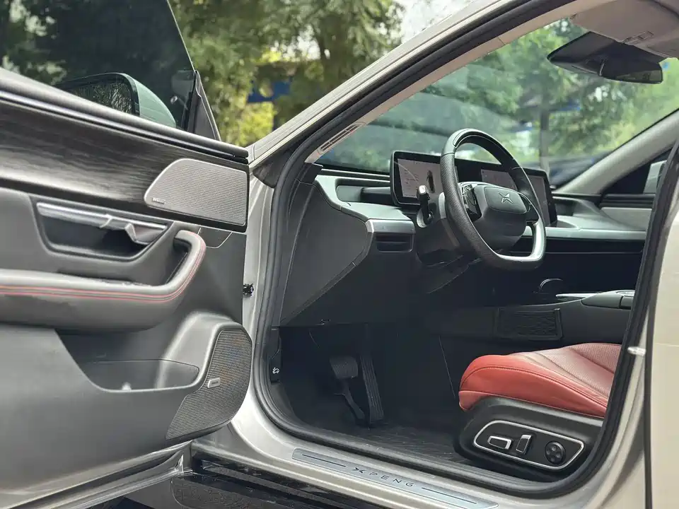 XPENG P7