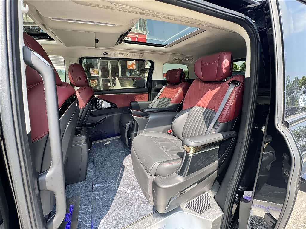 Trumpchi E9, 2025 6