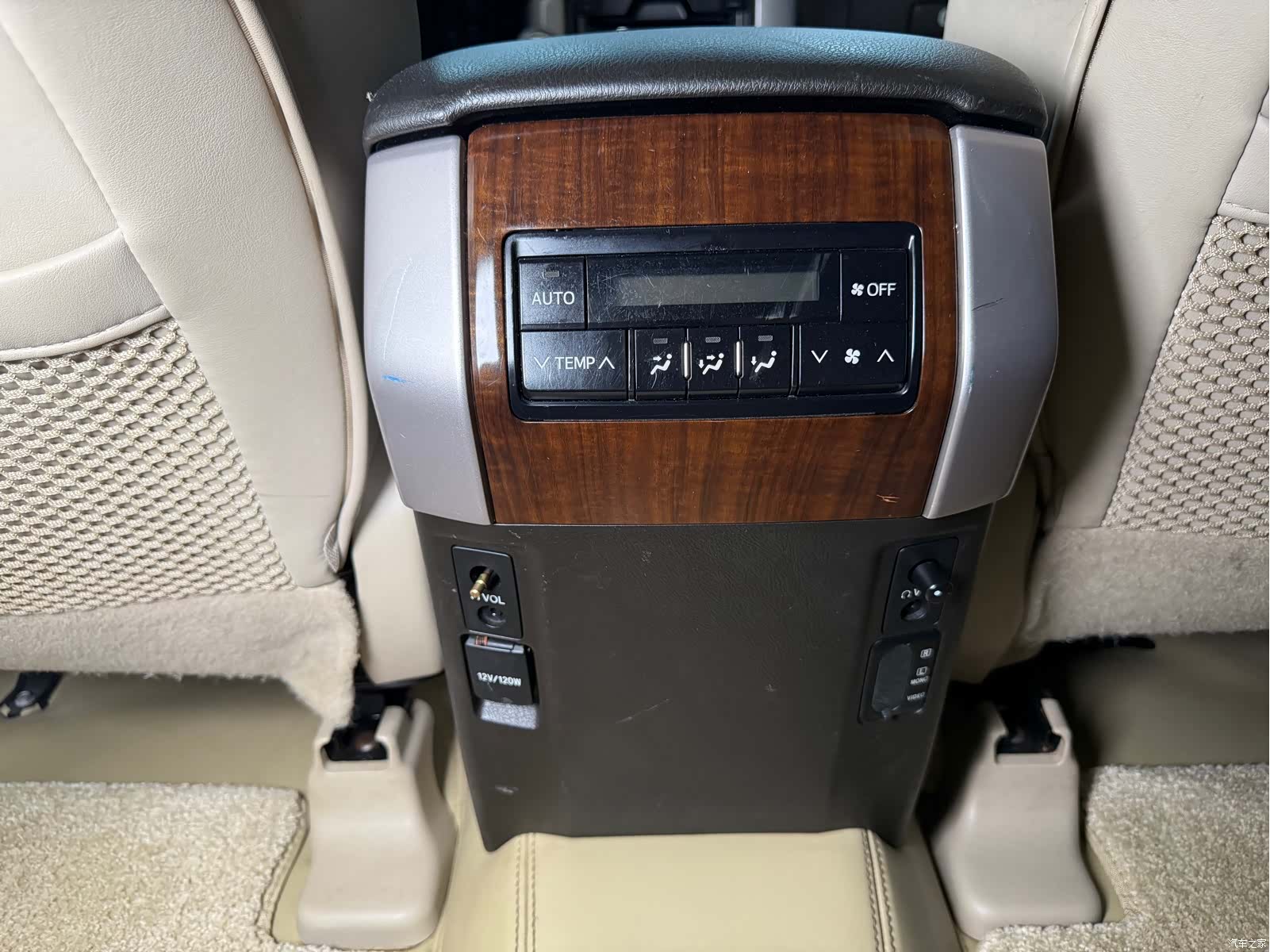 Toyota Prado, 2011 23