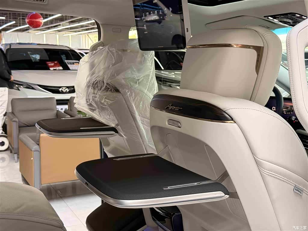 Buick Century, 2025 18