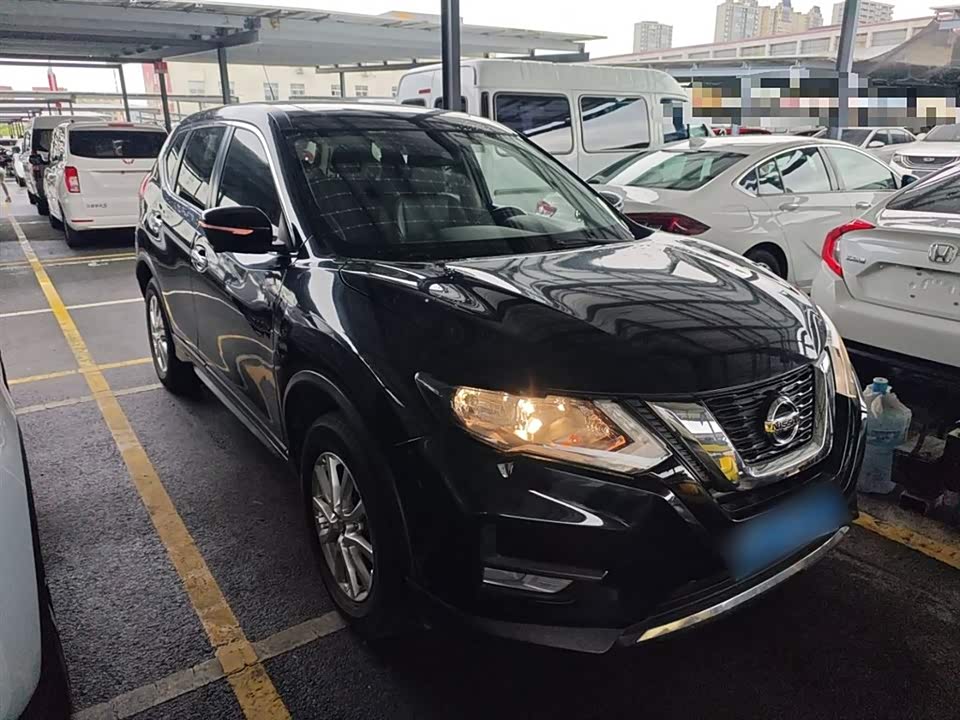 Nissan Qijun