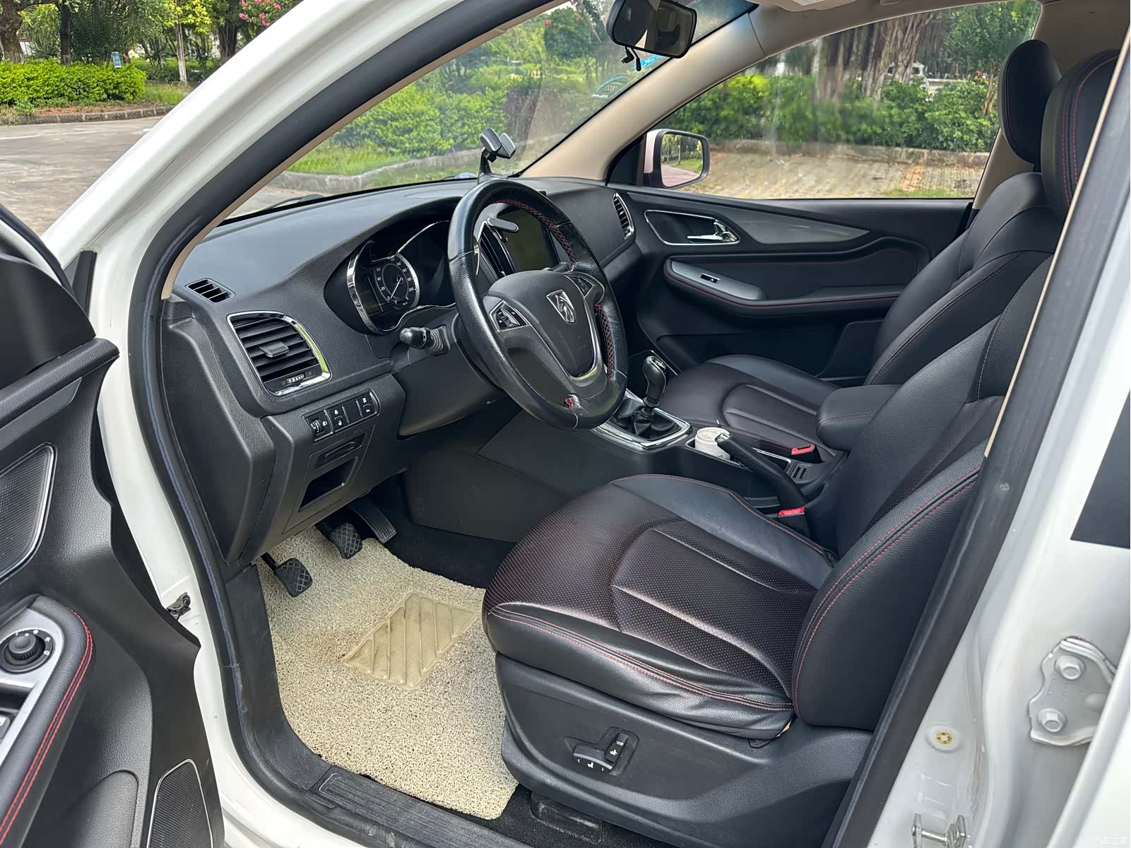 Wuling 560, 2017 4