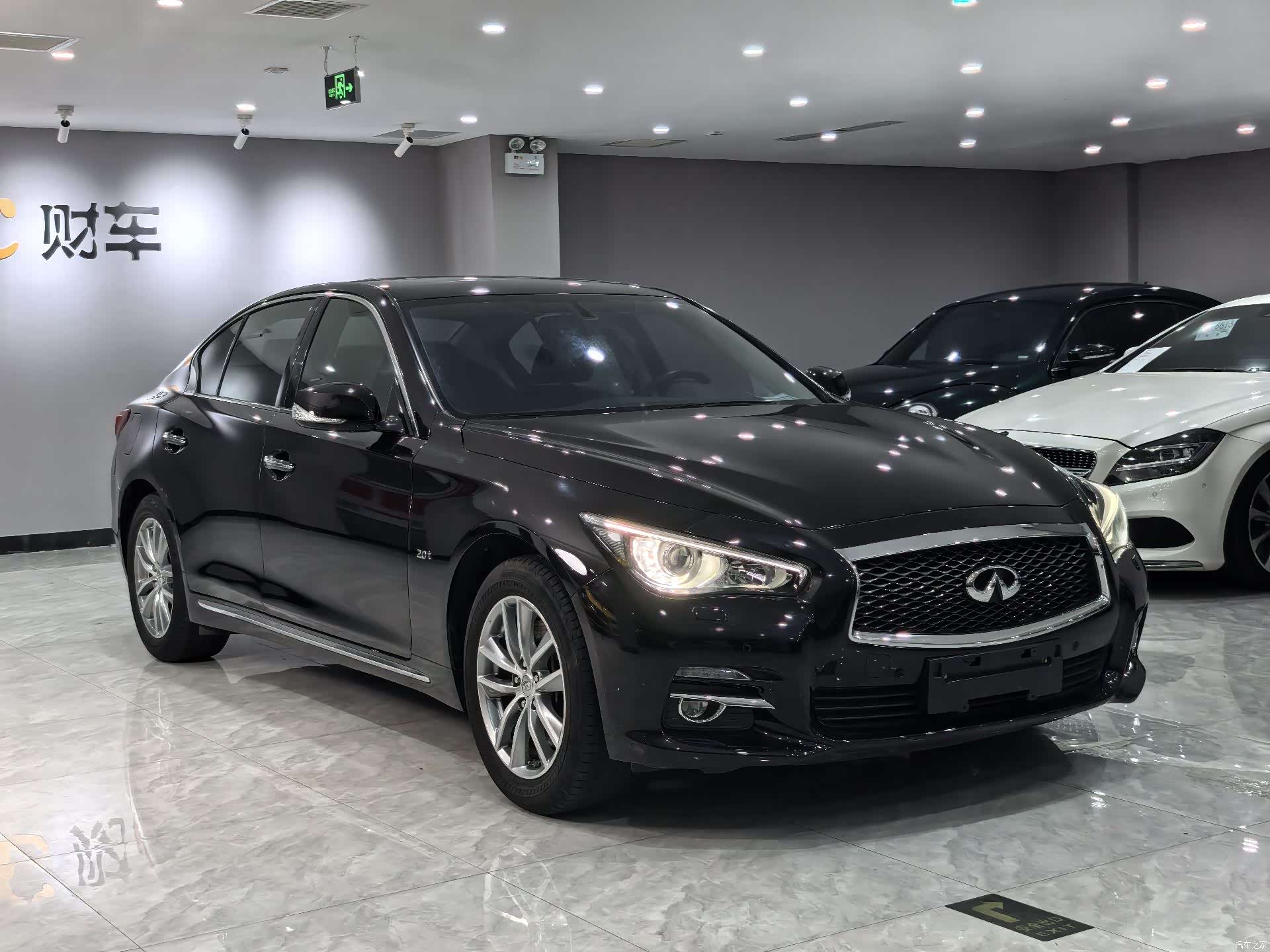 Infiniti Q50L, 2015 3