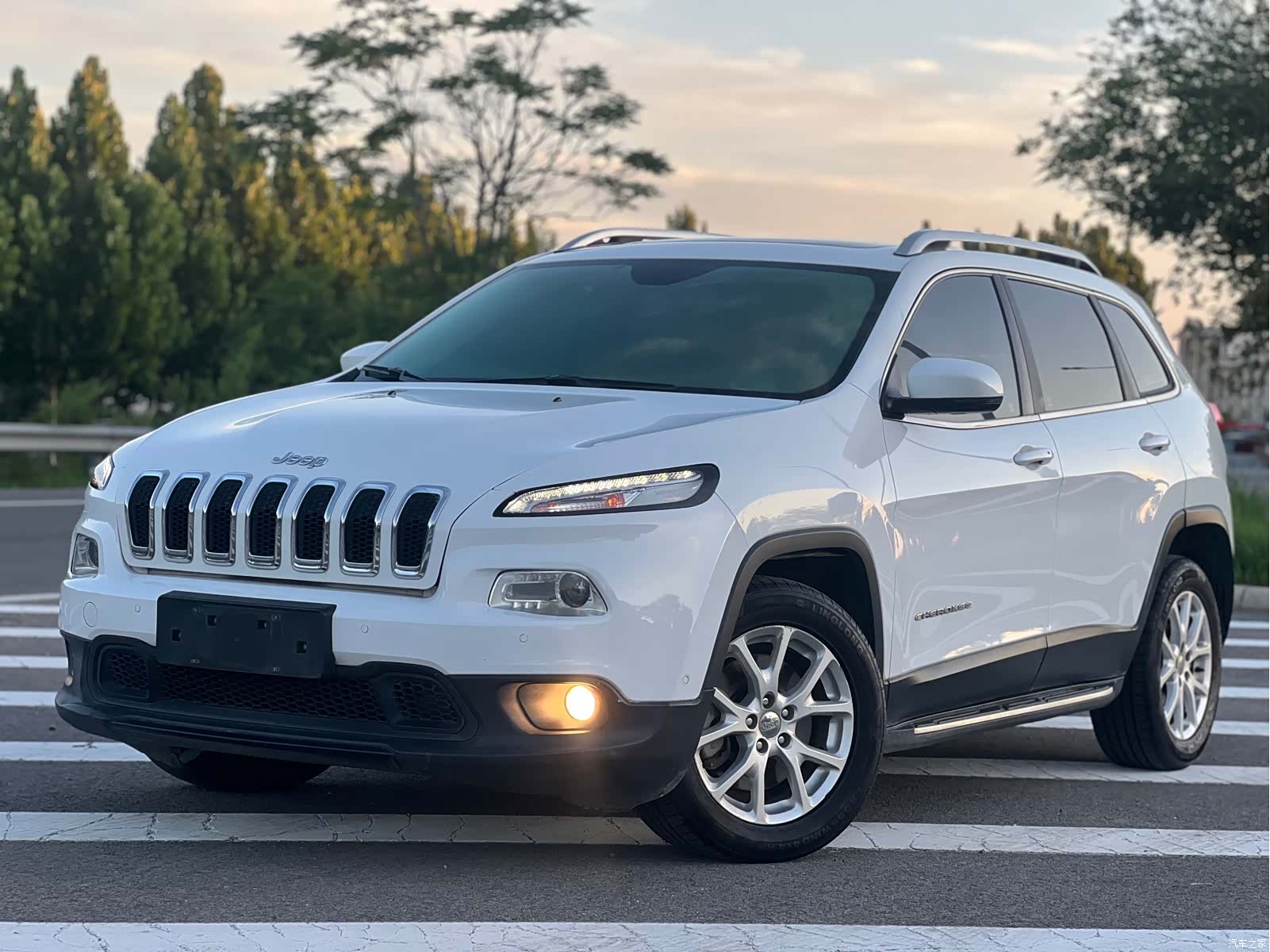 Jeep Cherokee, 2016 15