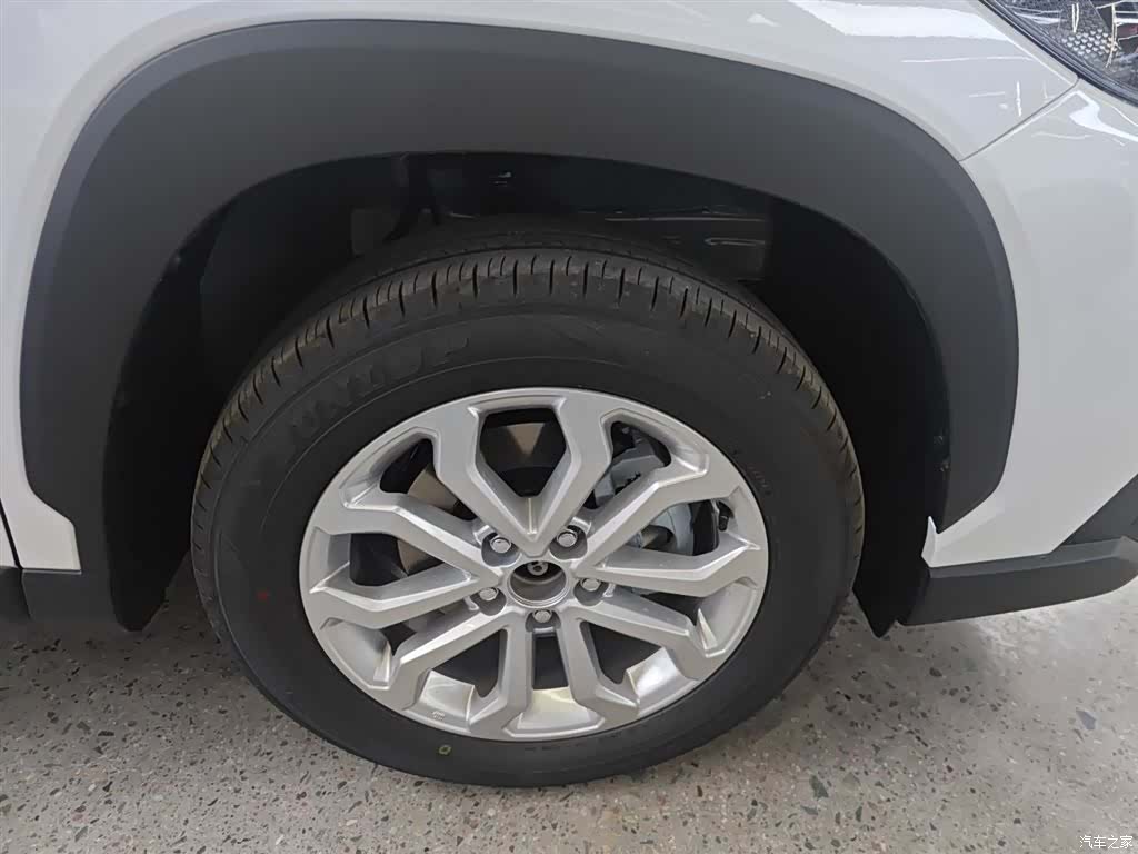 Toyota Frontlander, 2026 10