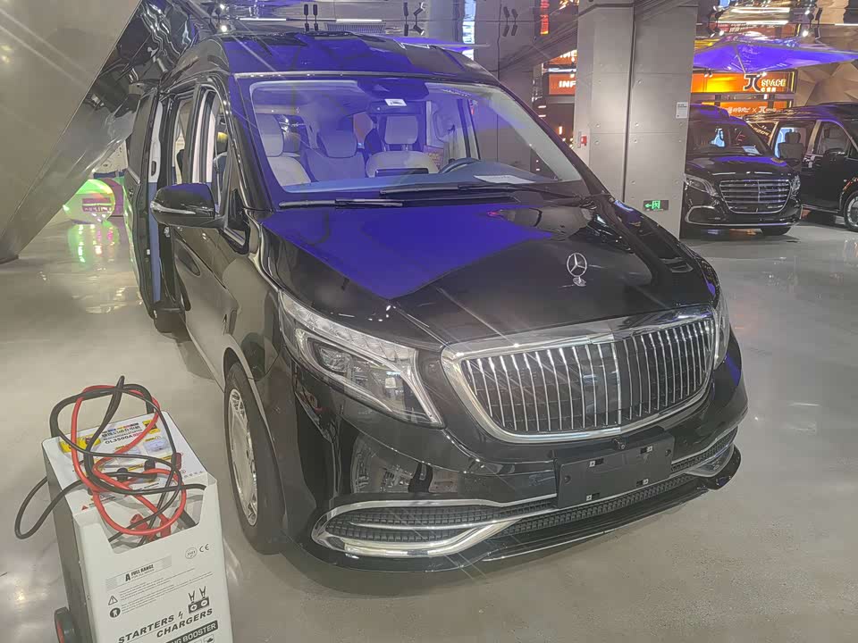 Mercedes-Benz V-class