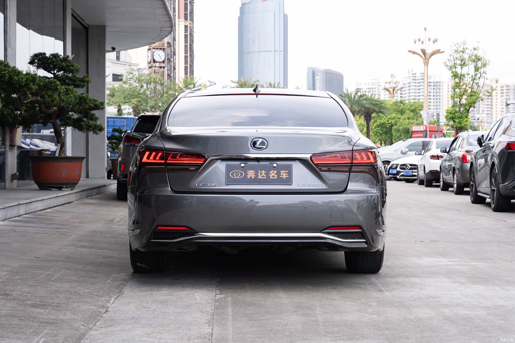 Lexus LS, 2022 все фото