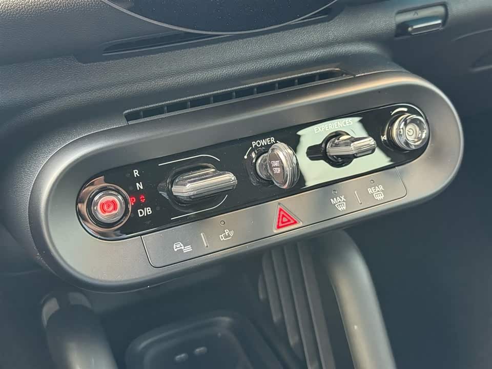 MINI Electric ACEMAN