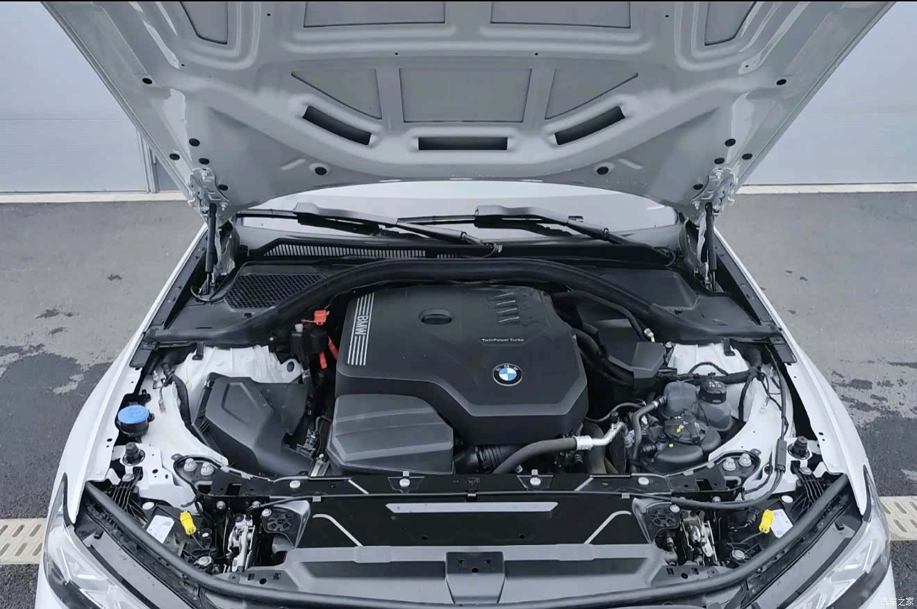 BMW 3 Series, 2025 13