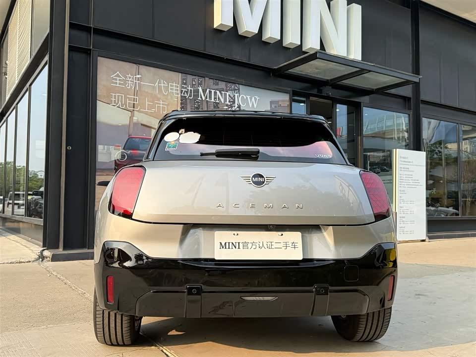 MINI Electric ACEMAN