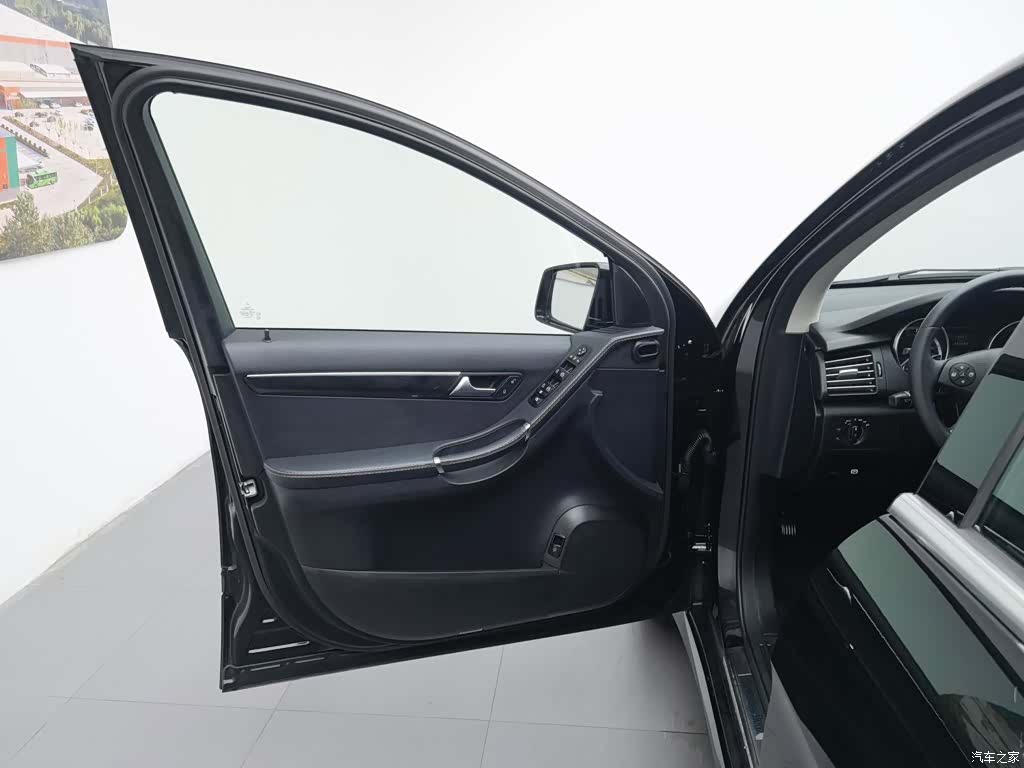 Mercedes-Benz R-Class, 2016 8