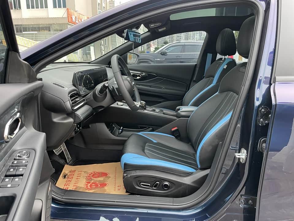 Trumpchi Shadow Leopard