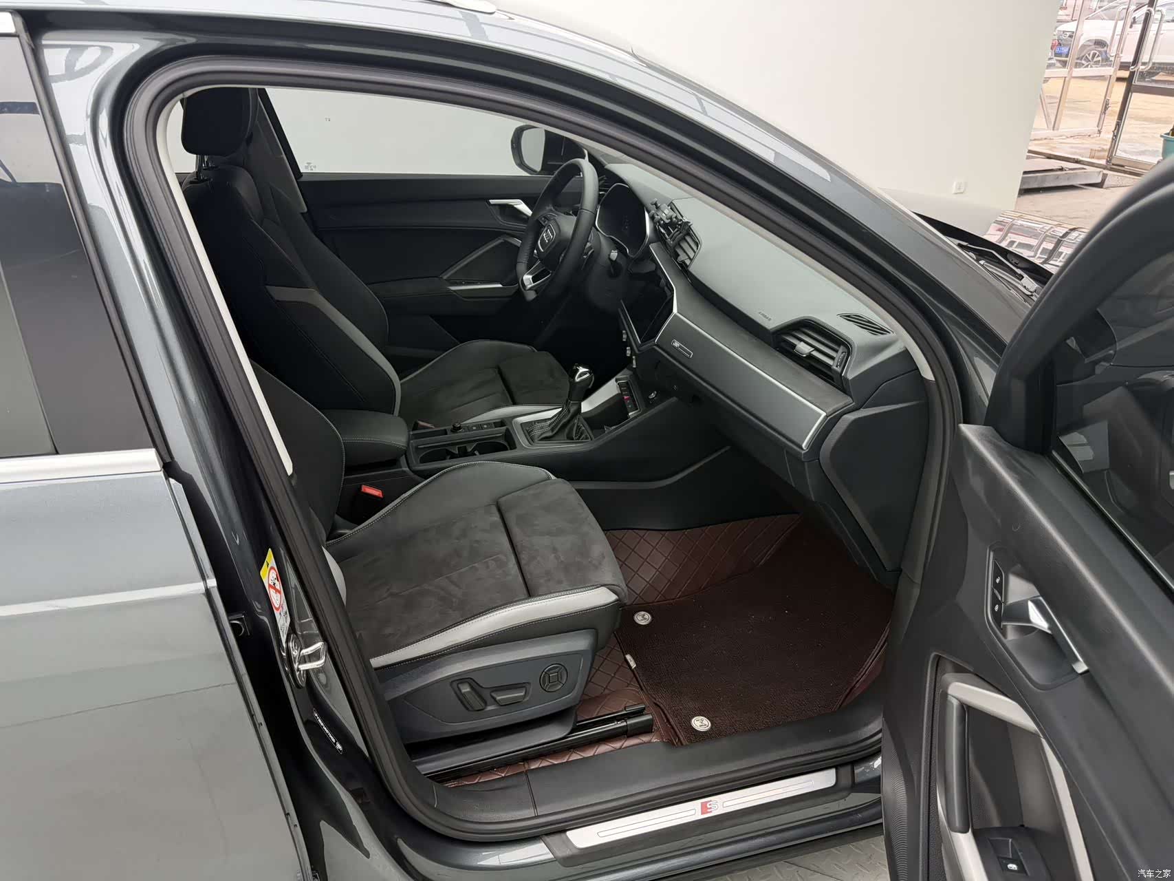 Audi Q3, 2022 12