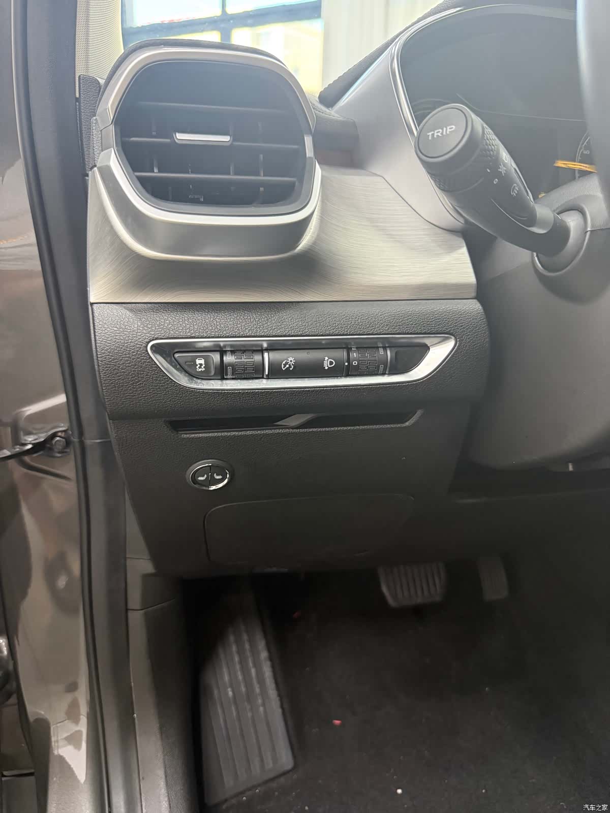 Geely Coolray, 2022 16