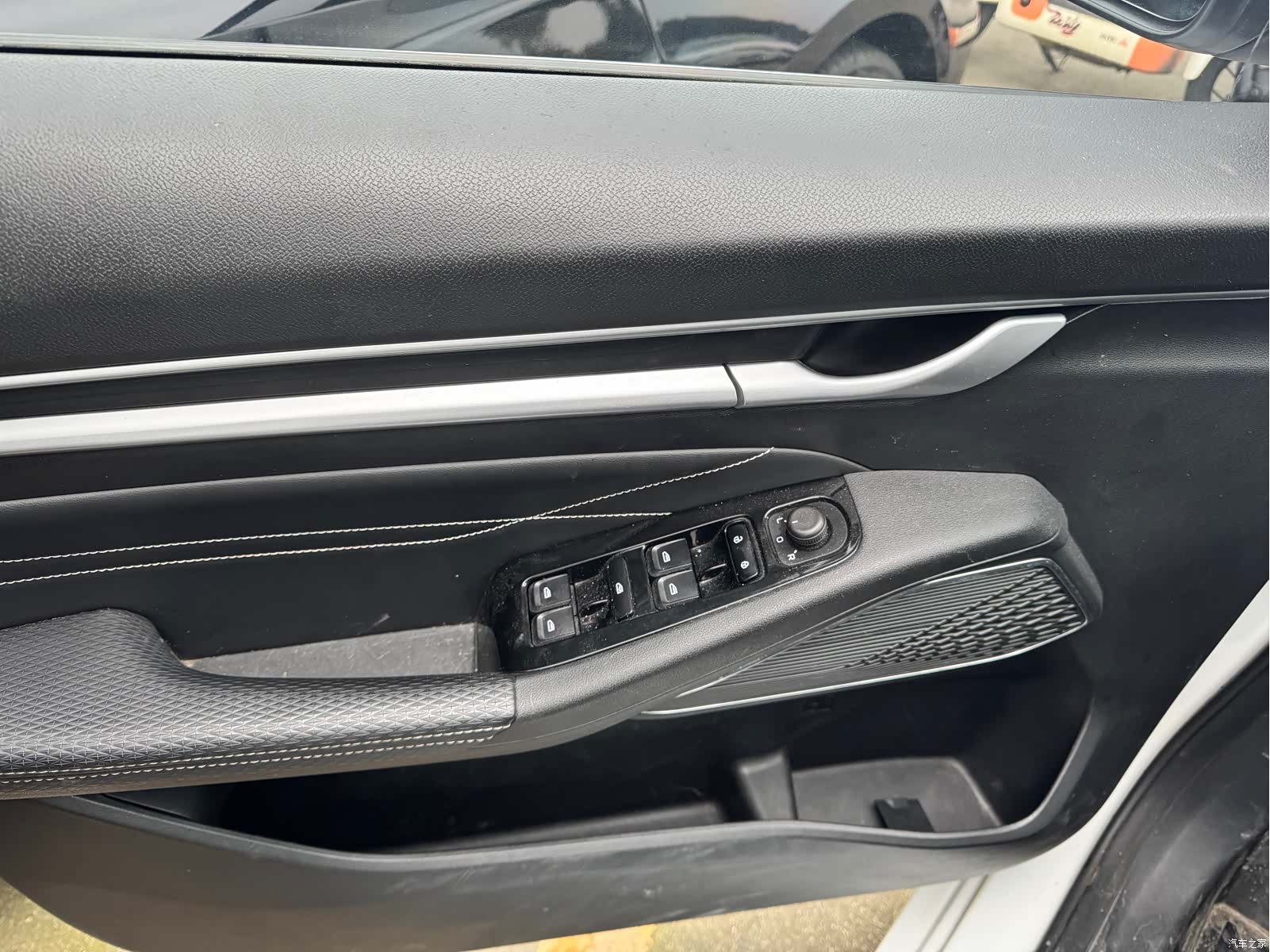 Geely Emgrand, 2022 14