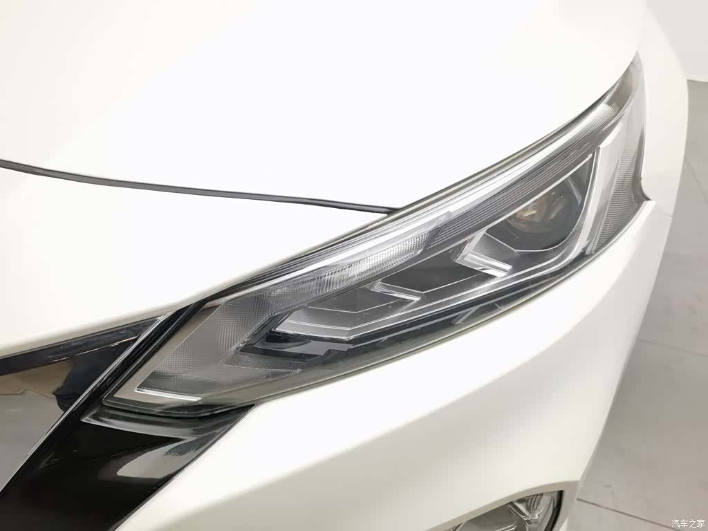 Nissan Teana, 2020 7