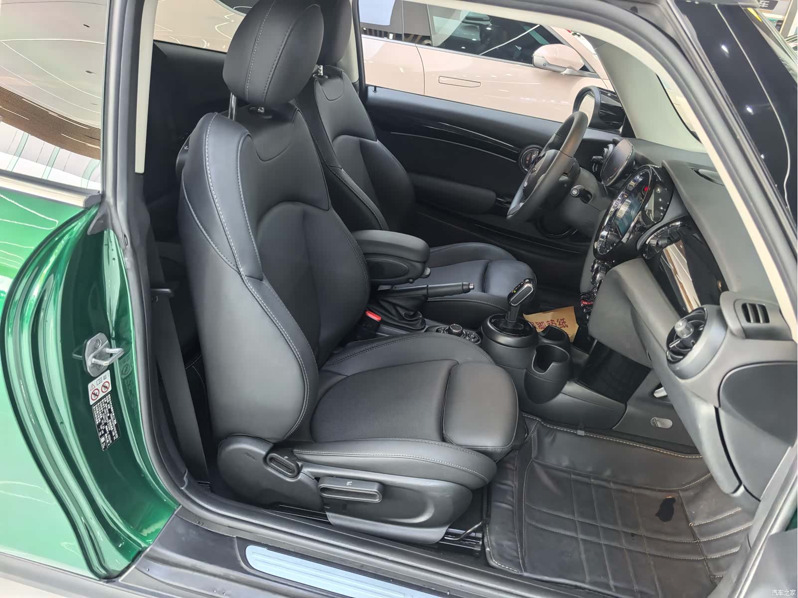 Mini Cooper, 2024 18