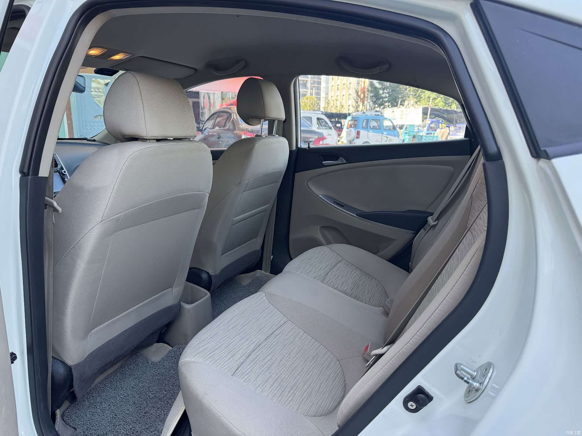 Hyundai GLS, 2016 9