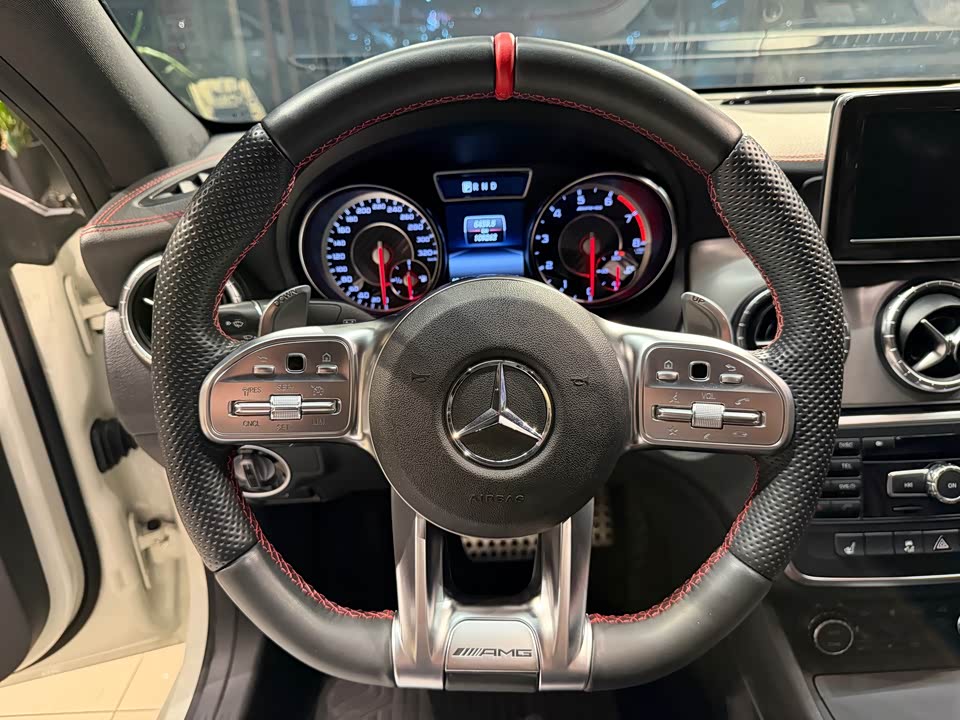 Mercedes-Benz CLA AMG