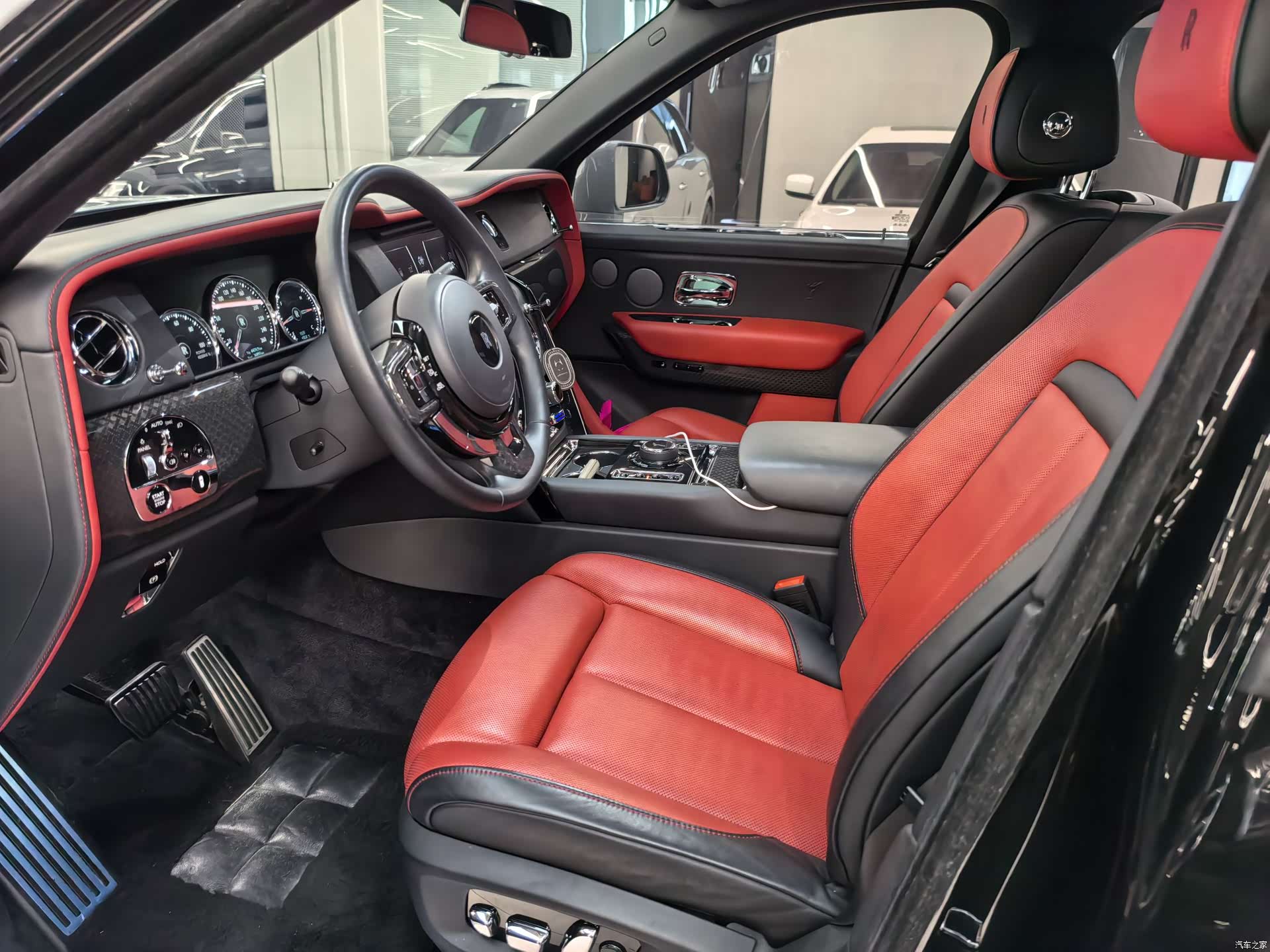 Rolls-Royce Cullinan, 2021 10