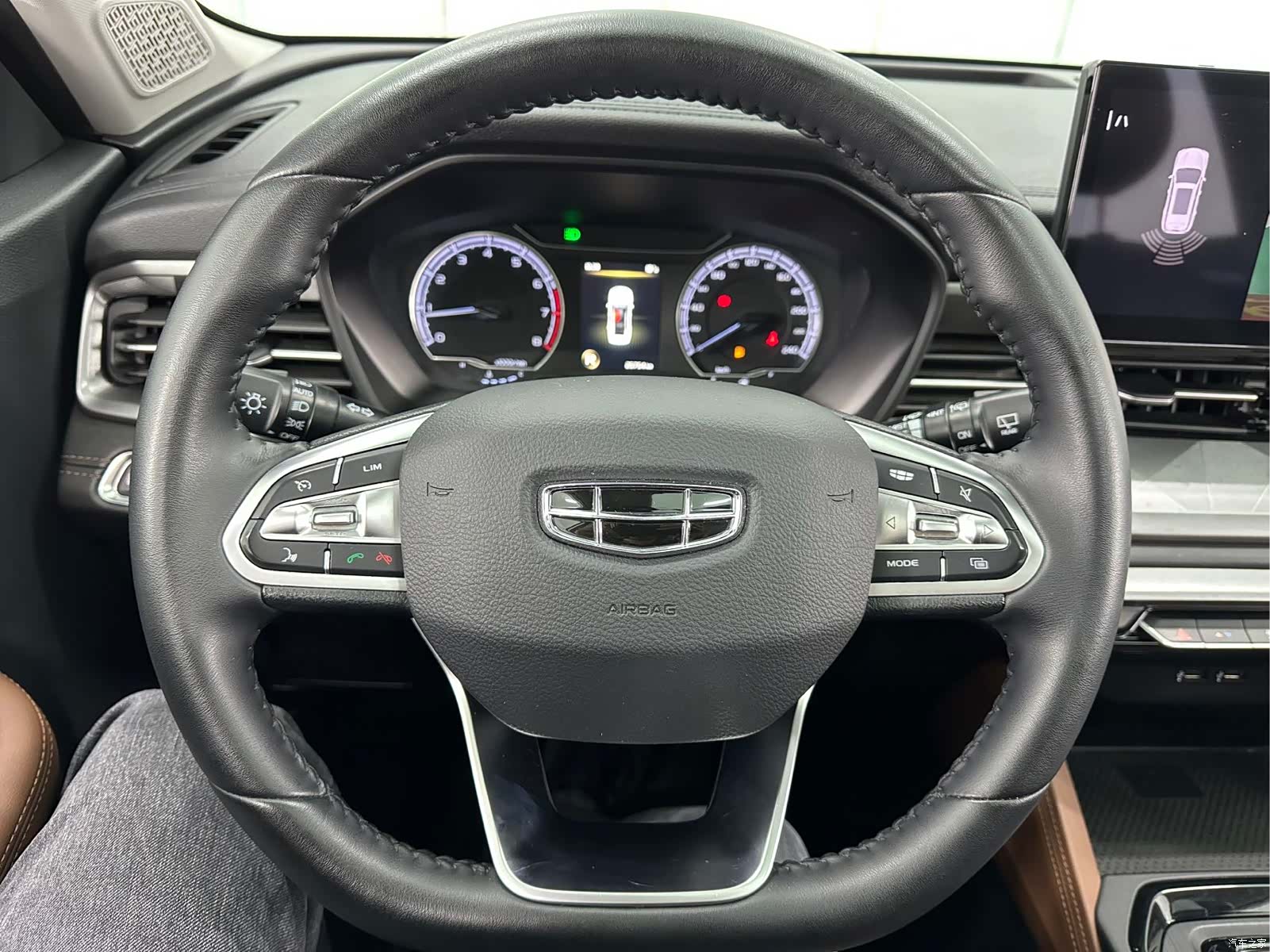 Geely X6, 2023 17