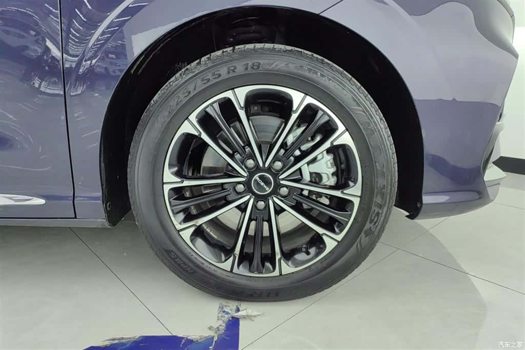 Roewe iMAX8, 2022 6