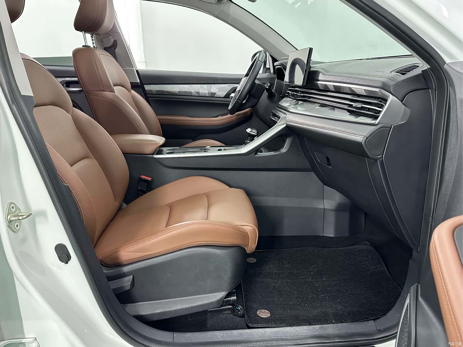 Geely X6, 2023 21