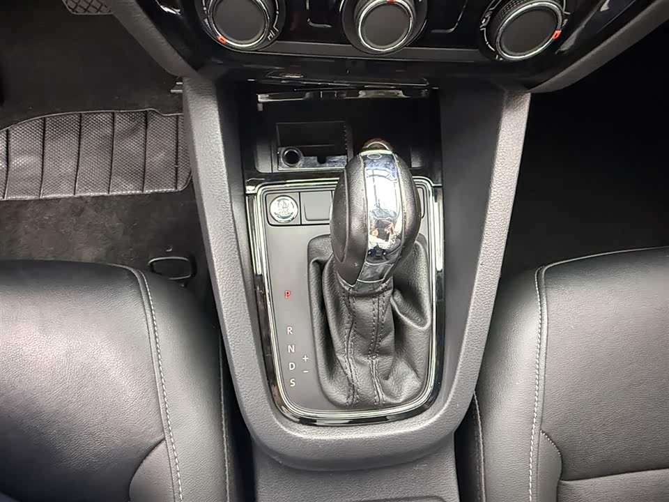 Volkswagen Sagitar Volkswagen Sagitar