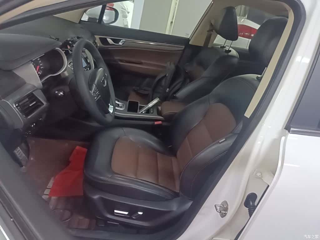 Geely Emgrand, 2018 15