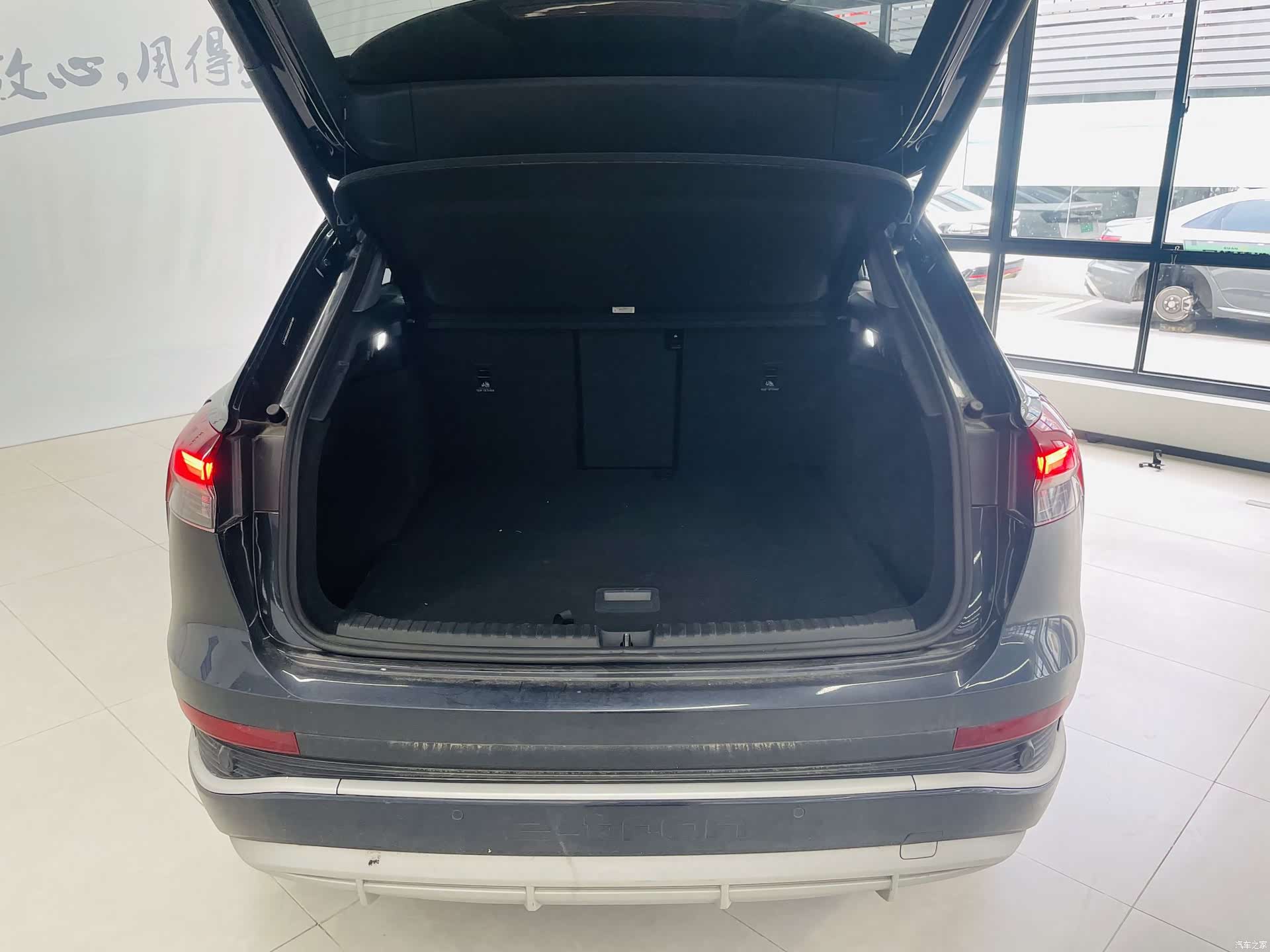 Audi Q4 e-tron, 2023 14