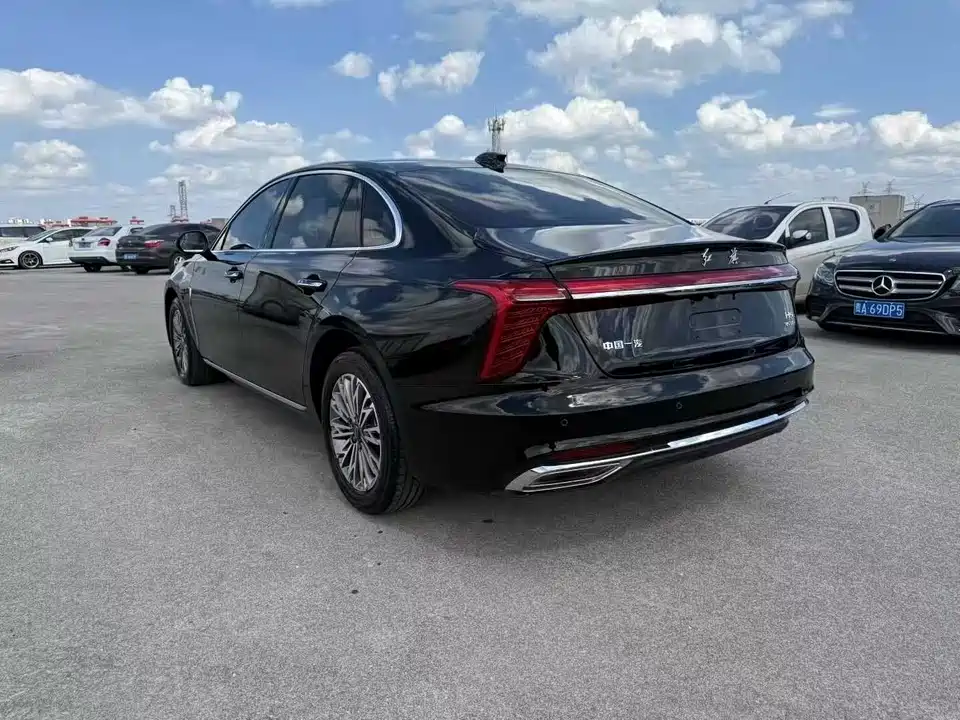 Hongqi H5