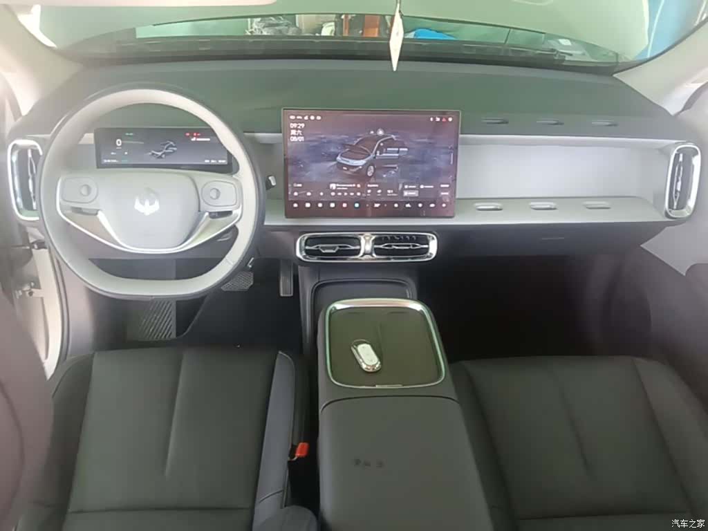 Leapmotor B10, 2025 10