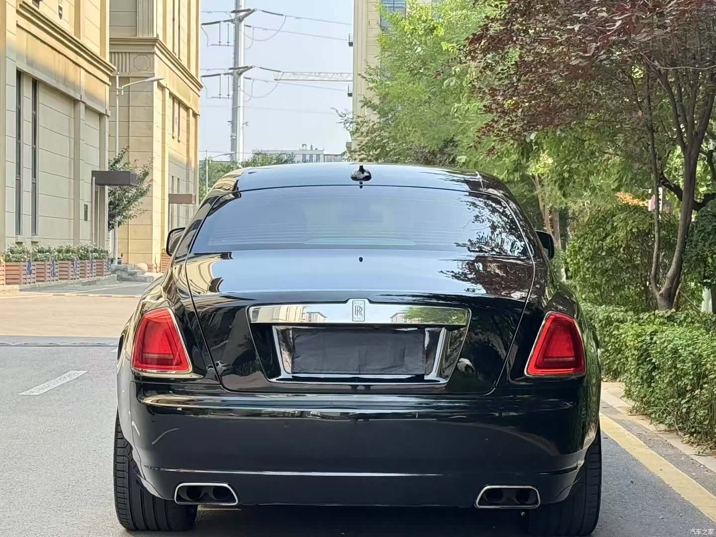 Rolls-Royce Ghost, 2011 все фото