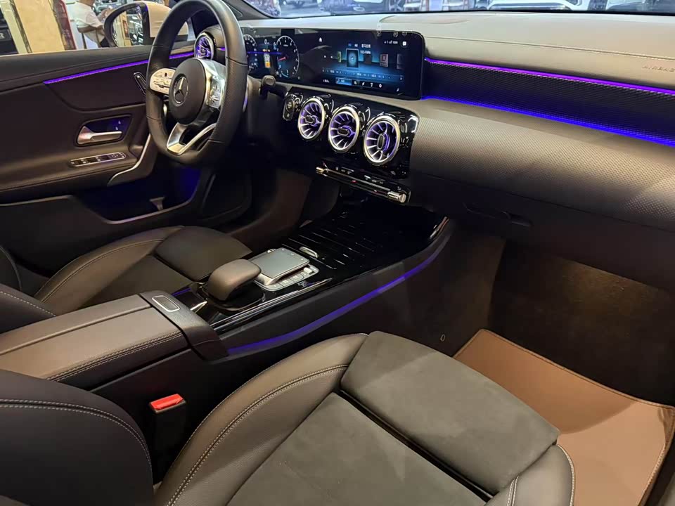 Mercedes-Benz Class A Mercedes-Benz Class A