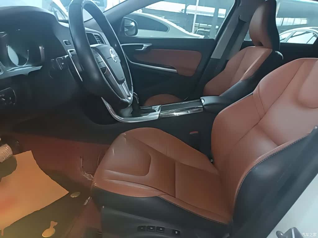 Volvo V60, 2016 15