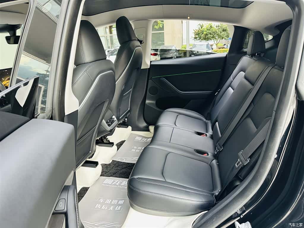 Tesla Model Y, 2024 12
