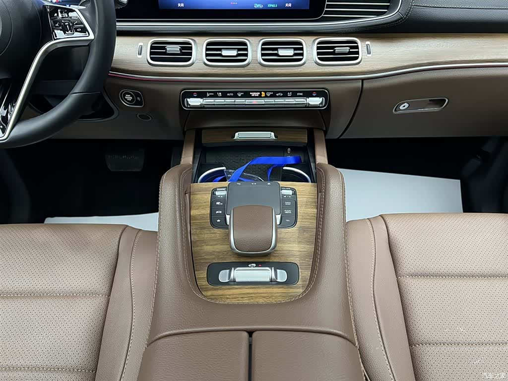 Mercedes-Benz GLE, 2024 19
