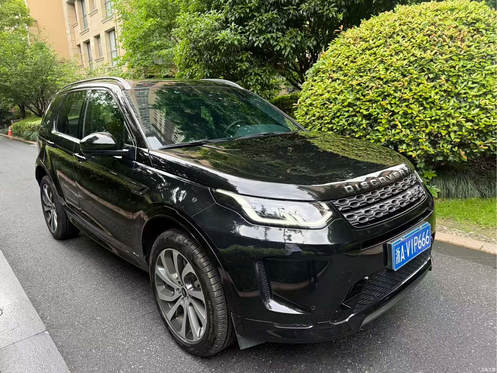 Land Rover Discovery, 2020 3