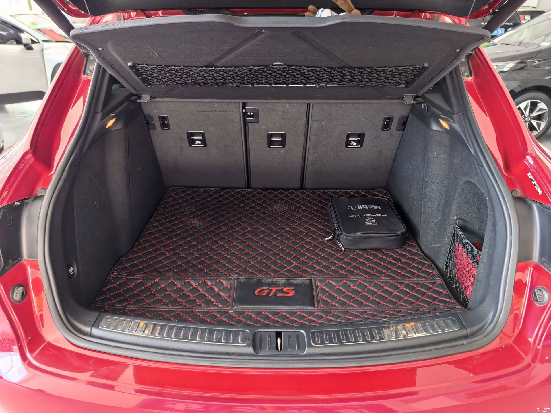 Porsche Macan, 2019 12