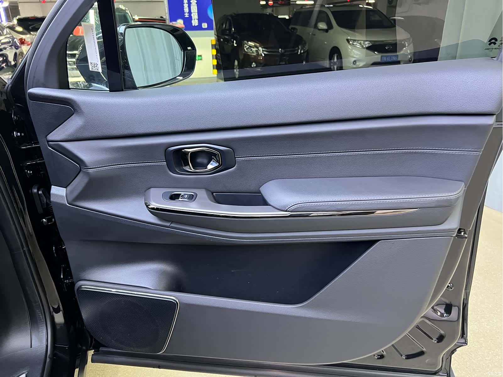 NIO ES8, 2022 13