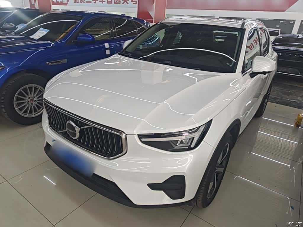 Volvo XC40, 2025 1