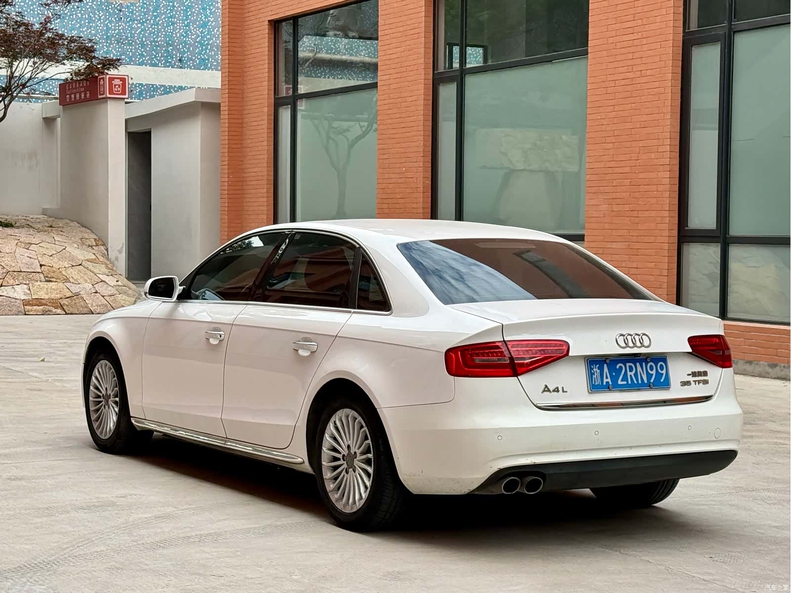 Audi A4L, 2016 6